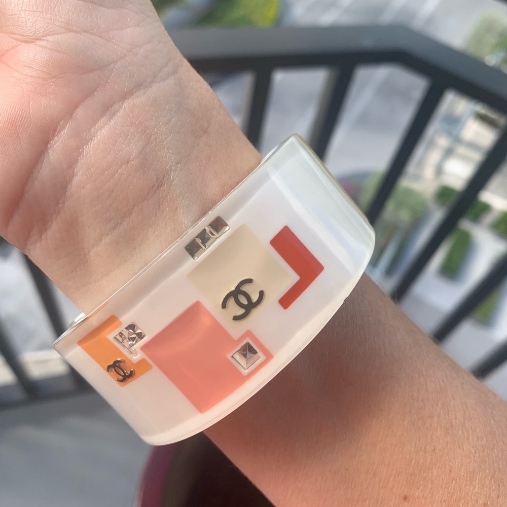 Chanel bracelet limited edition